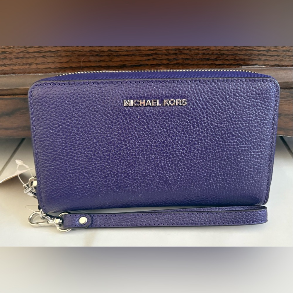 NWT Michael Kors Deep Purple Large Flat Phone Case Leather Wristlet
